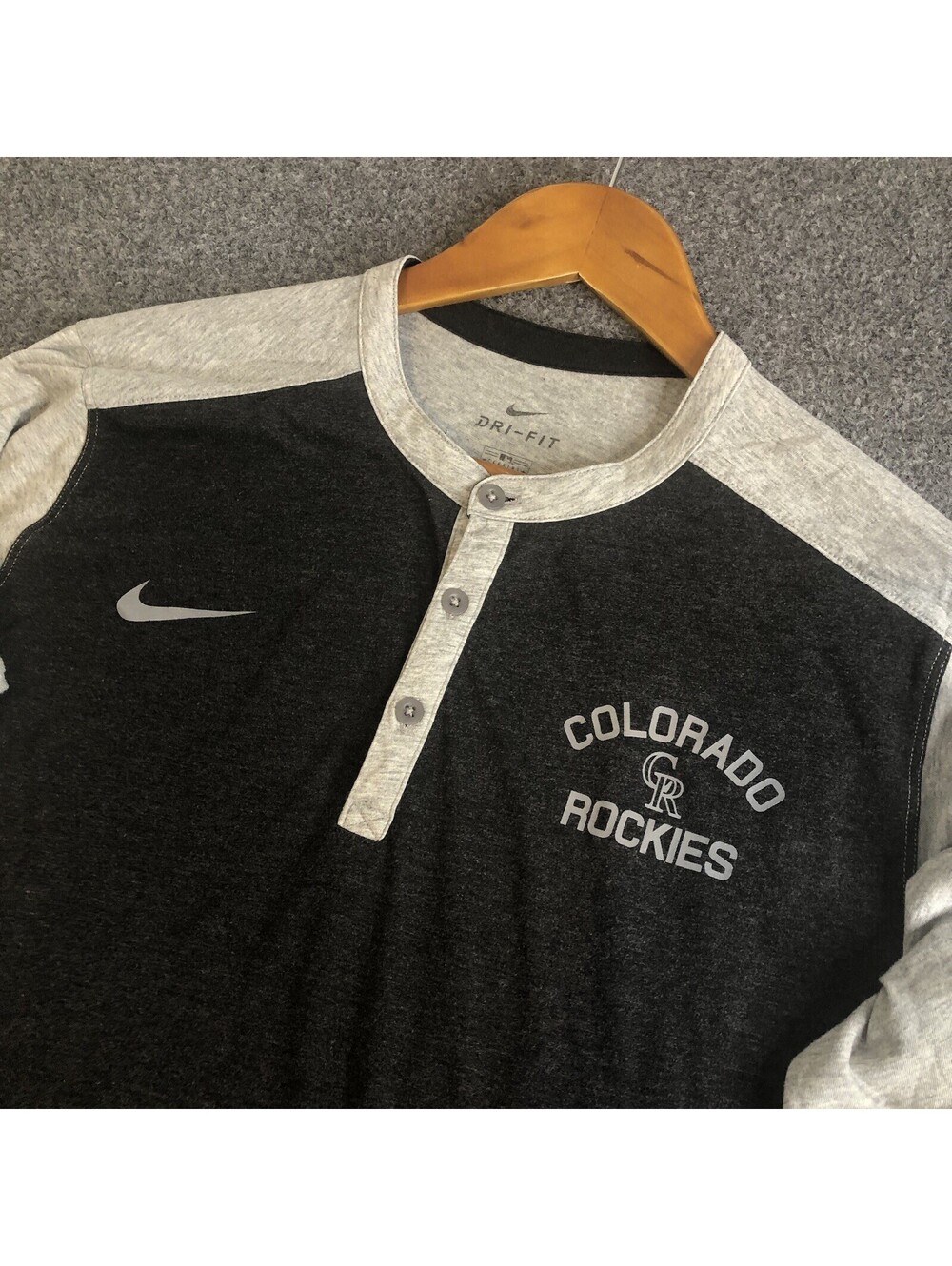 Nike Colorado Rockies Baseball 3/4 Sleeve Henley Shirt Mens Large Gray